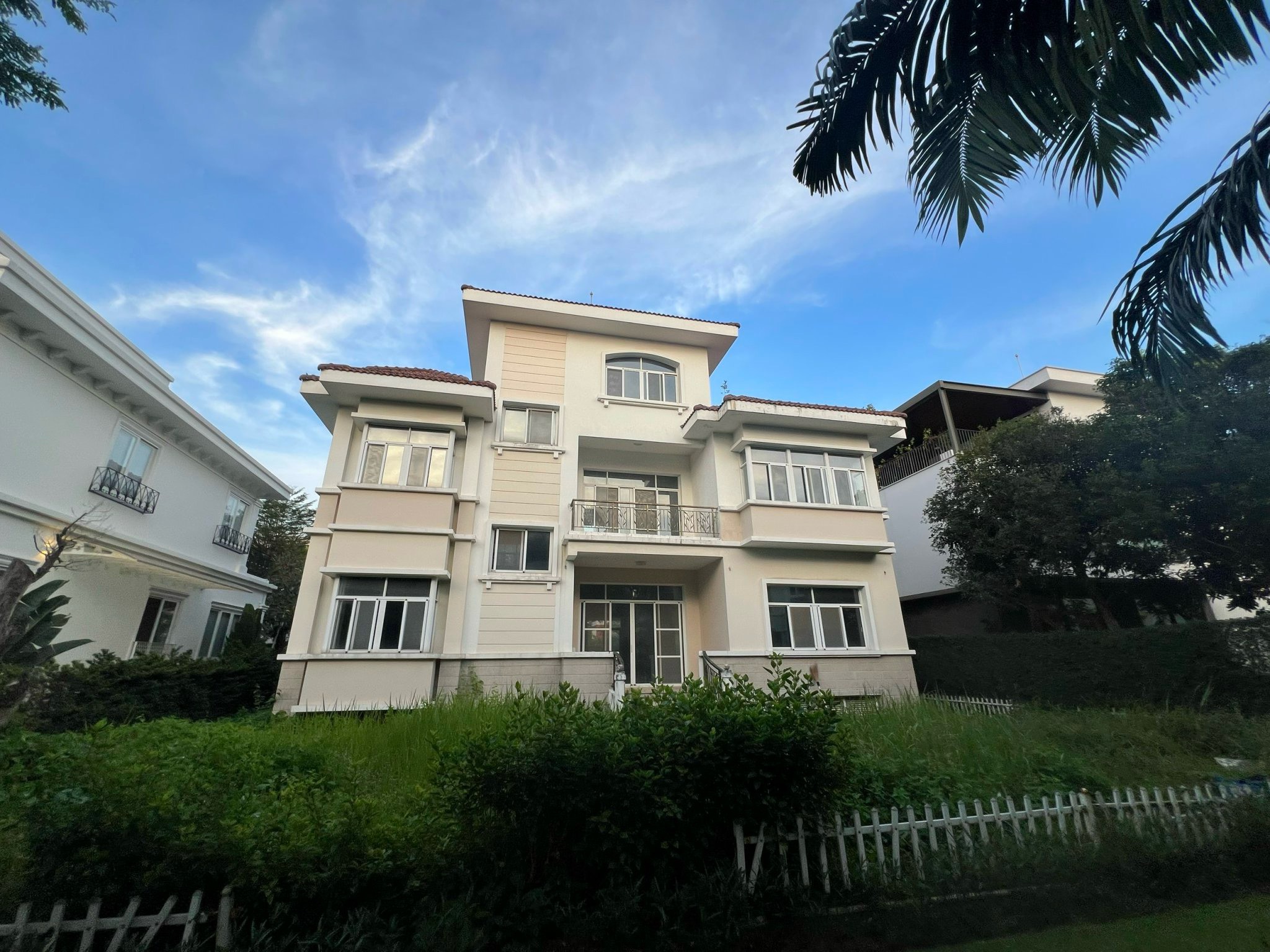 Bán Biệt Thự Đơn Lập Số 10 Nội Khu Chateau 2 (A1-02 S16) Phú Mỹ Hưng Q7