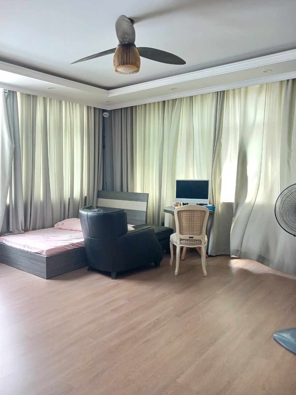 Cho Thuê Biệt Thự Đơn Lập Nam Viên, Nội Thất Đẳng Cấp Tại Phú Mỹ Hưng Quận 7