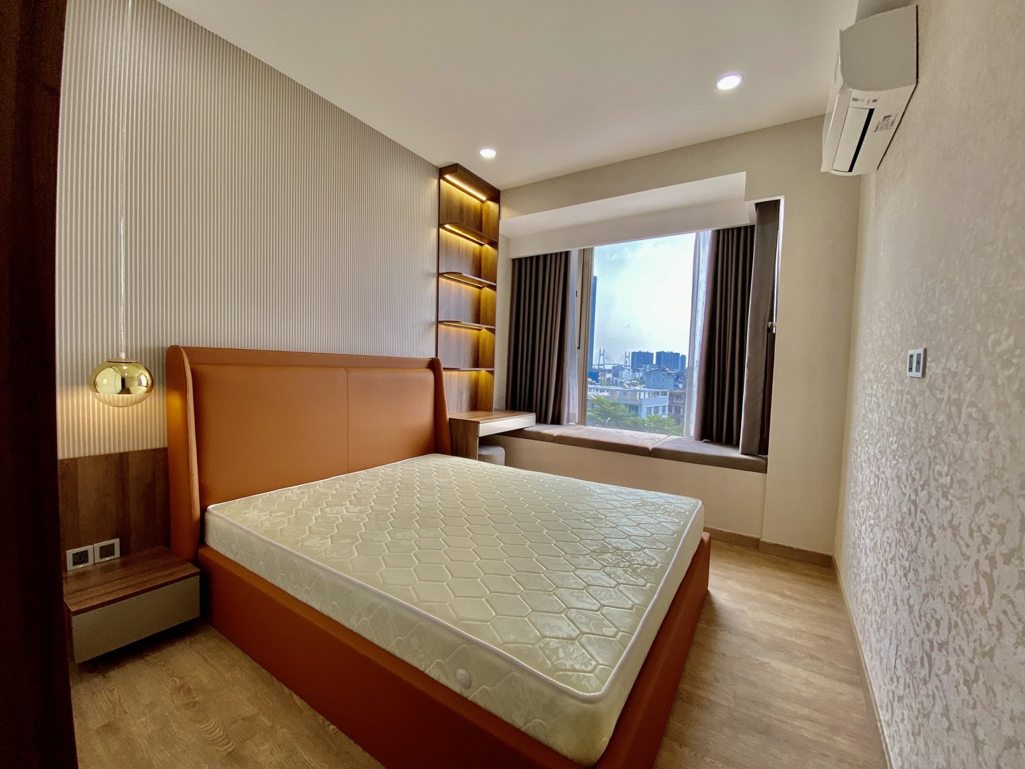 Bán Căn Hộ Cao Cấp Midtown M8 The Peak Phú Mỹ Hưng Lầu 5 View Sông