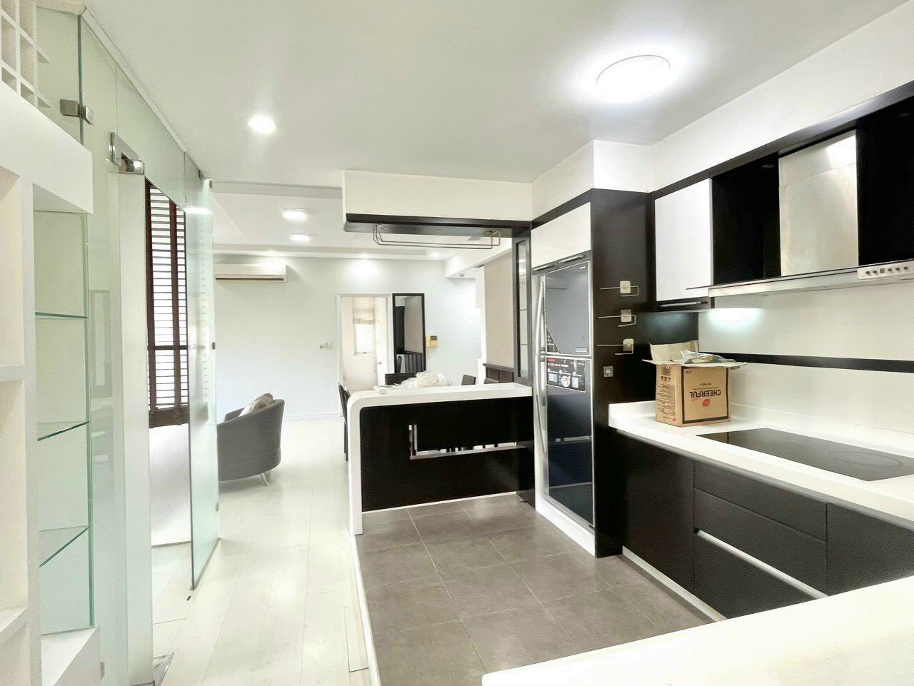 CẦN BÁN GẤP CĂN HỘ CẢNH VIÊN 2 Căn Góc – VIEW BIỆT THỰ- 118M2