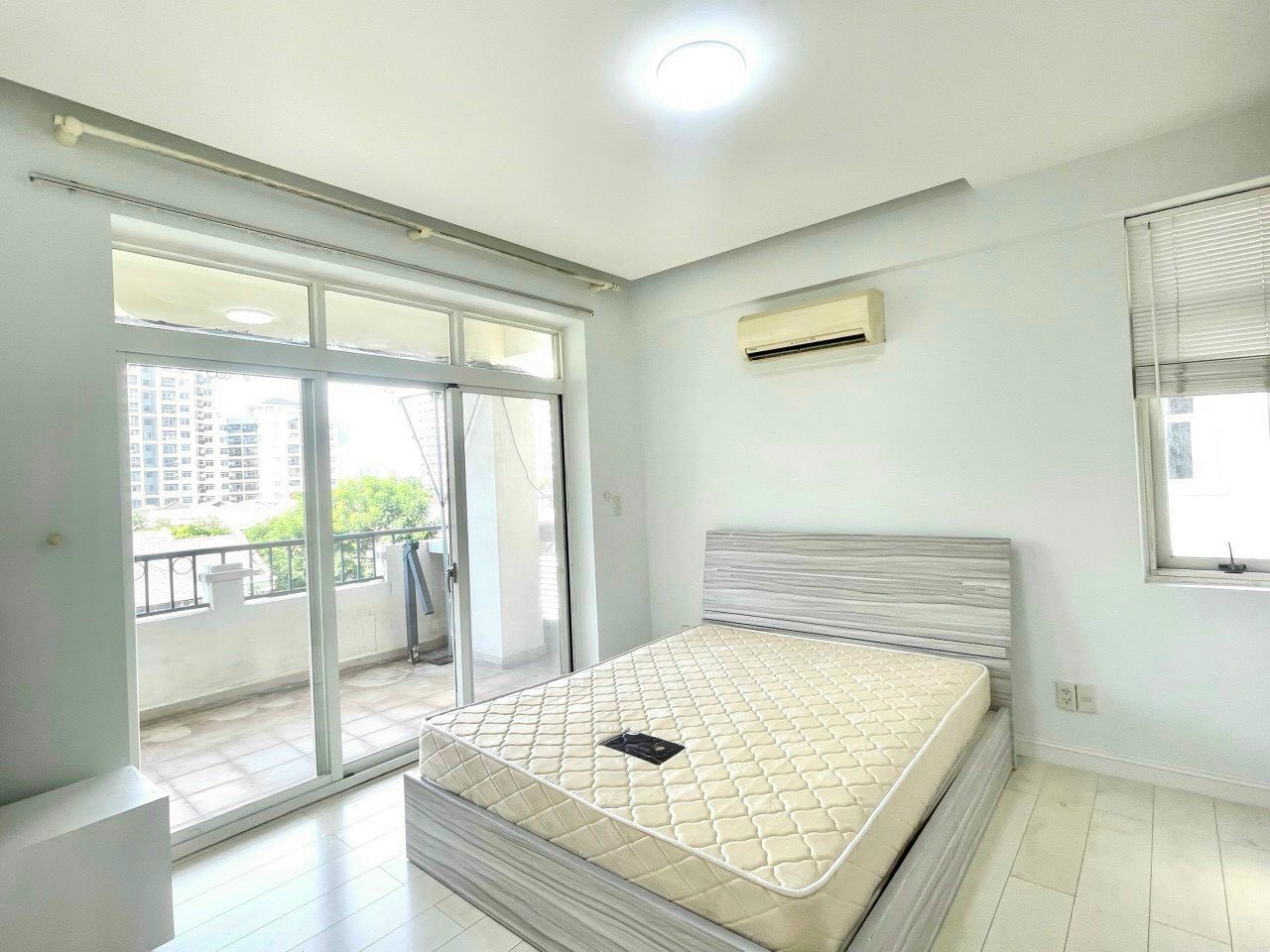 CẦN BÁN GẤP CĂN HỘ CẢNH VIÊN 2 Căn Góc – VIEW BIỆT THỰ- 118M2