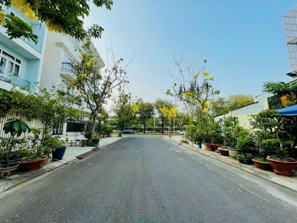 Bán Lô Đất Nhà Phố H22 Sadeco Ven Sông, P.Tân Phong, Quận 7