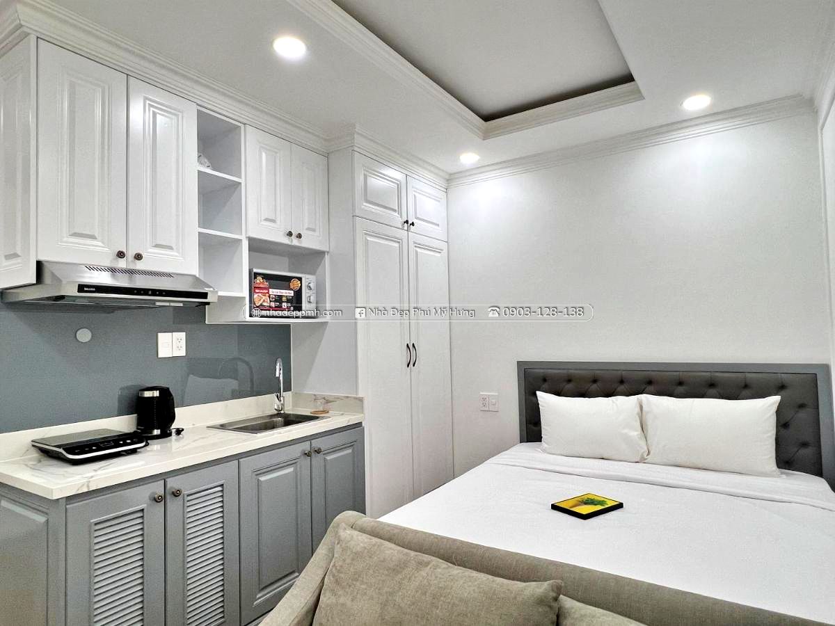 Bán Căn Hộ Dịch Vụ Hưng Gia 4 Góc 2 Mặt Tiền Đường Phan Khiêm Ích Và Phạm Văn Nghị, Phú Mỹ Hưng, Quận 7